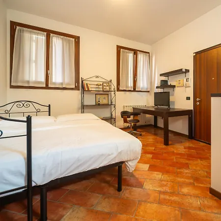 Mentana Flat, Centro Storico Pansiyon