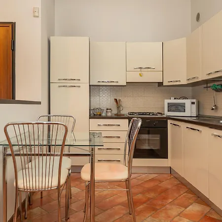 Mentana Flat, Centro Storico 페라라