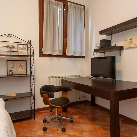 Mentana Flat, Centro Storico 홈스테이 페라라